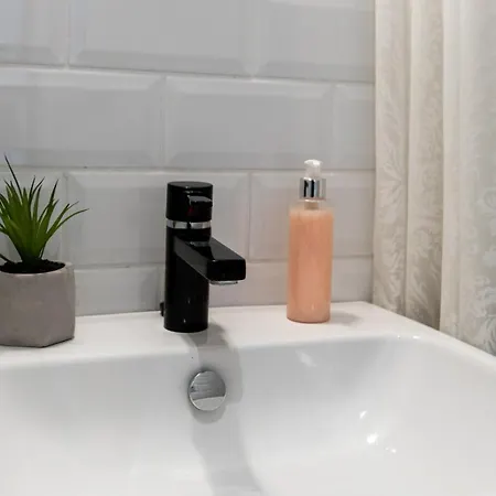 Stylish Studio In Perfect Location, 24h Reception Апартаменты Таллин