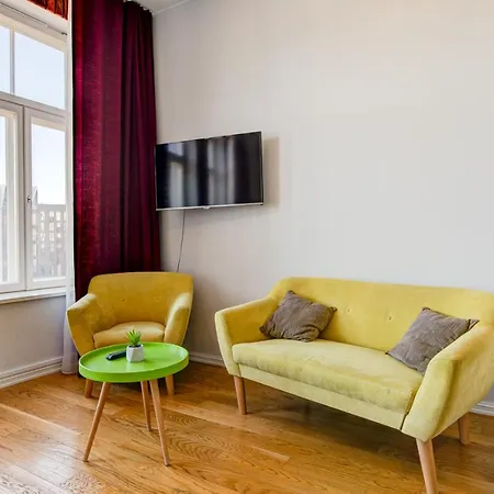 Апартаменты Stylish Studio In Perfect Location, 24h Reception